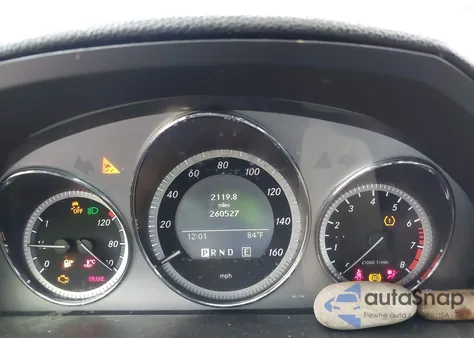 2011 Mercedes-Benz C 300 Luxury 4Matic/Sport 4Matic из США, поврежденный, VIN WDDGF8BB7BR176073